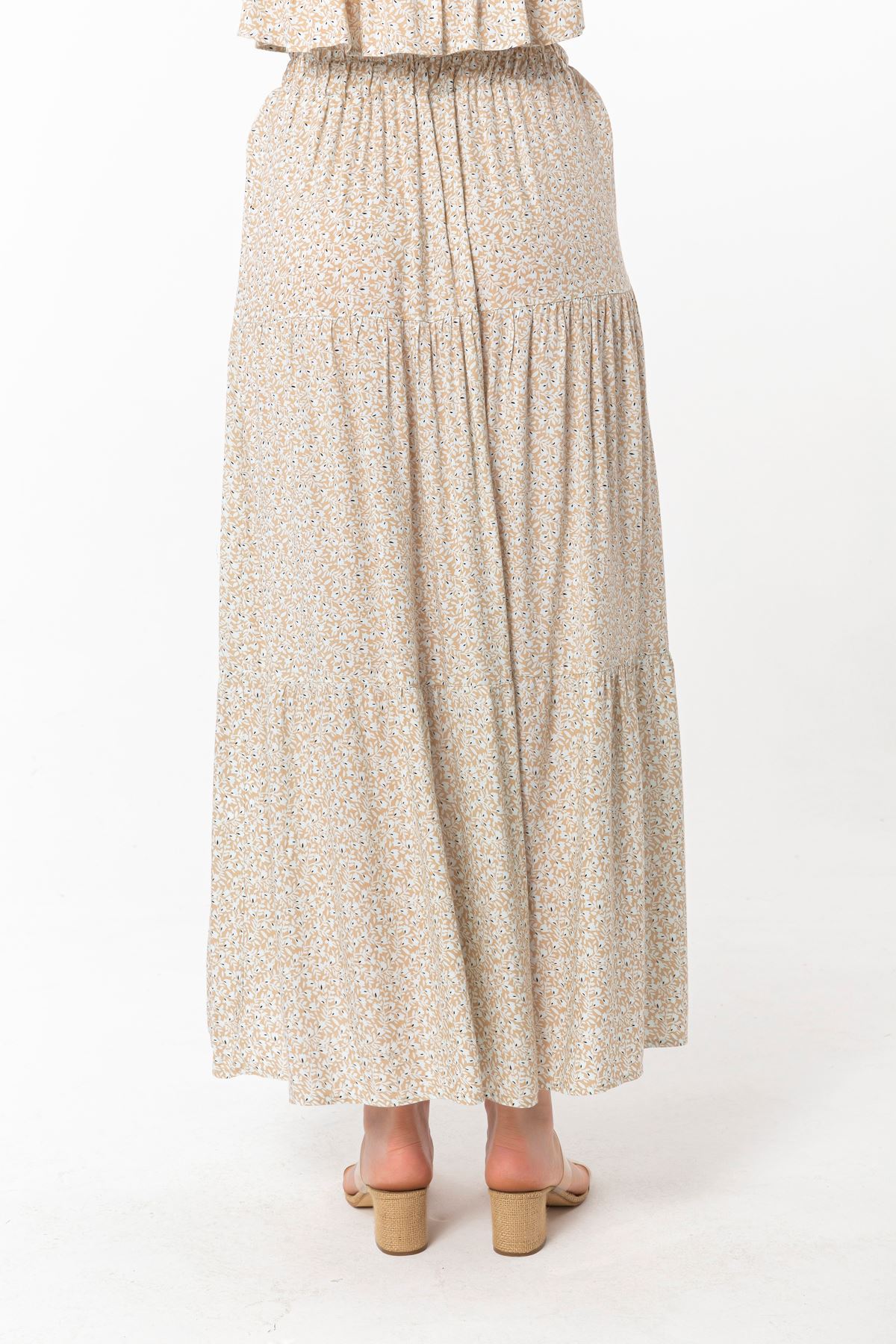تنورة نسائية قماش فيسكون طويل قالب مريح نمط زهرة - بيج