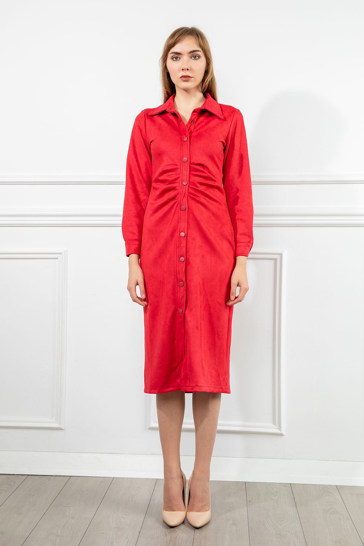 فستان نسائي قماش سكوبا سويدي ذراع طويلة طوق القميص ميدي مستقيم - أحمر