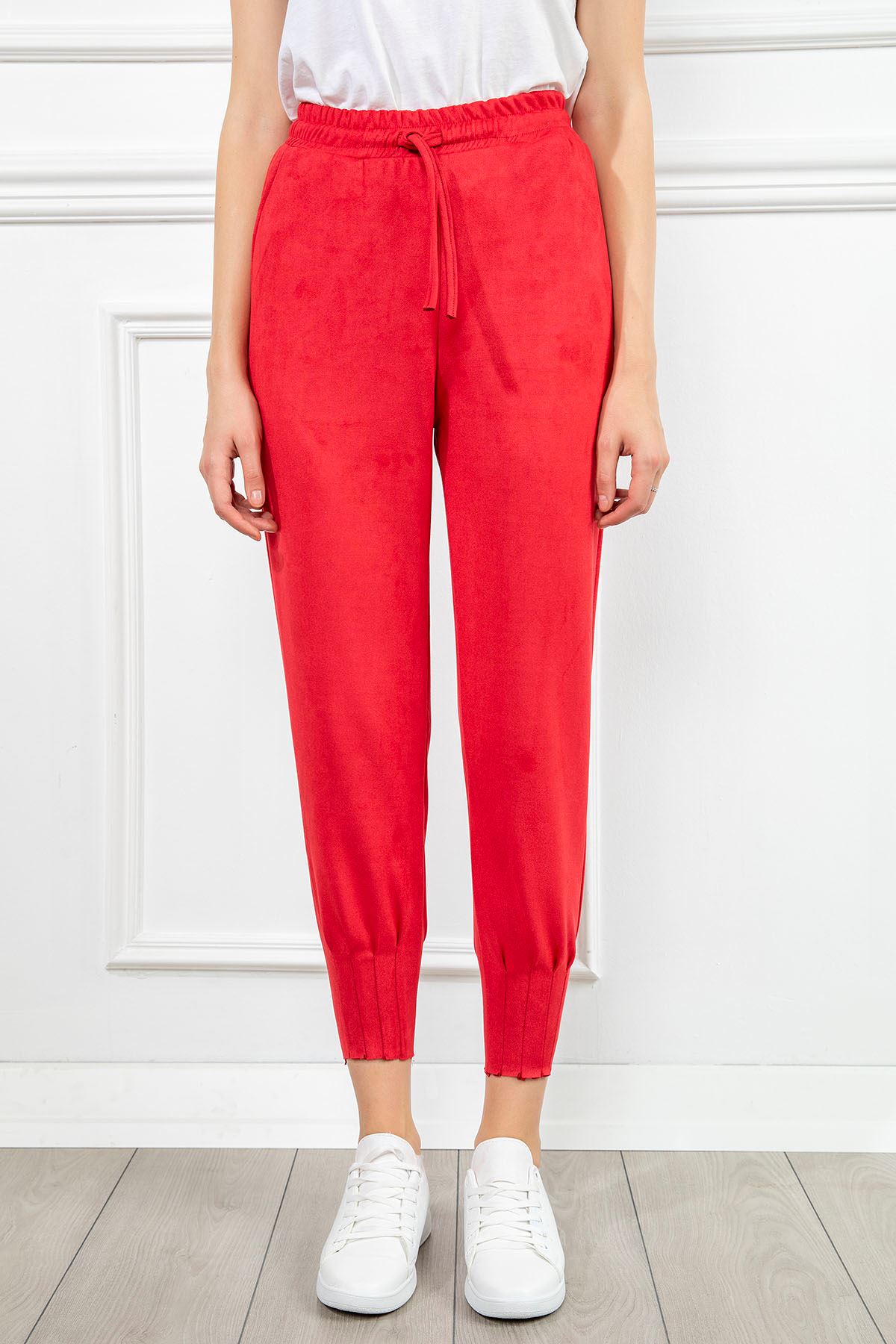 Suede Fabric Tight Fit Slited Women'S Trouser - Red