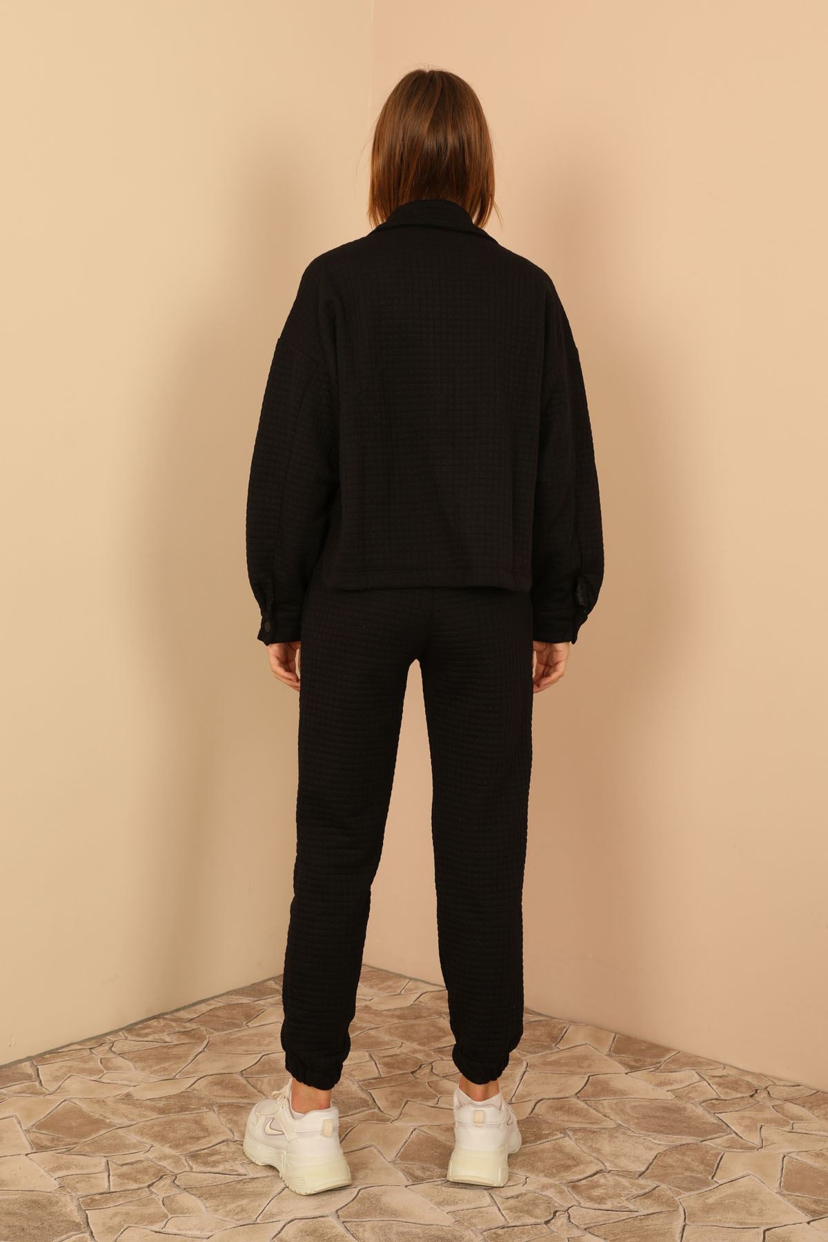Kapitone Kumaş Gömlek Yaka Oversize/Salaş Çıtçıt Detaylı Kadın Ceket-Siyah
