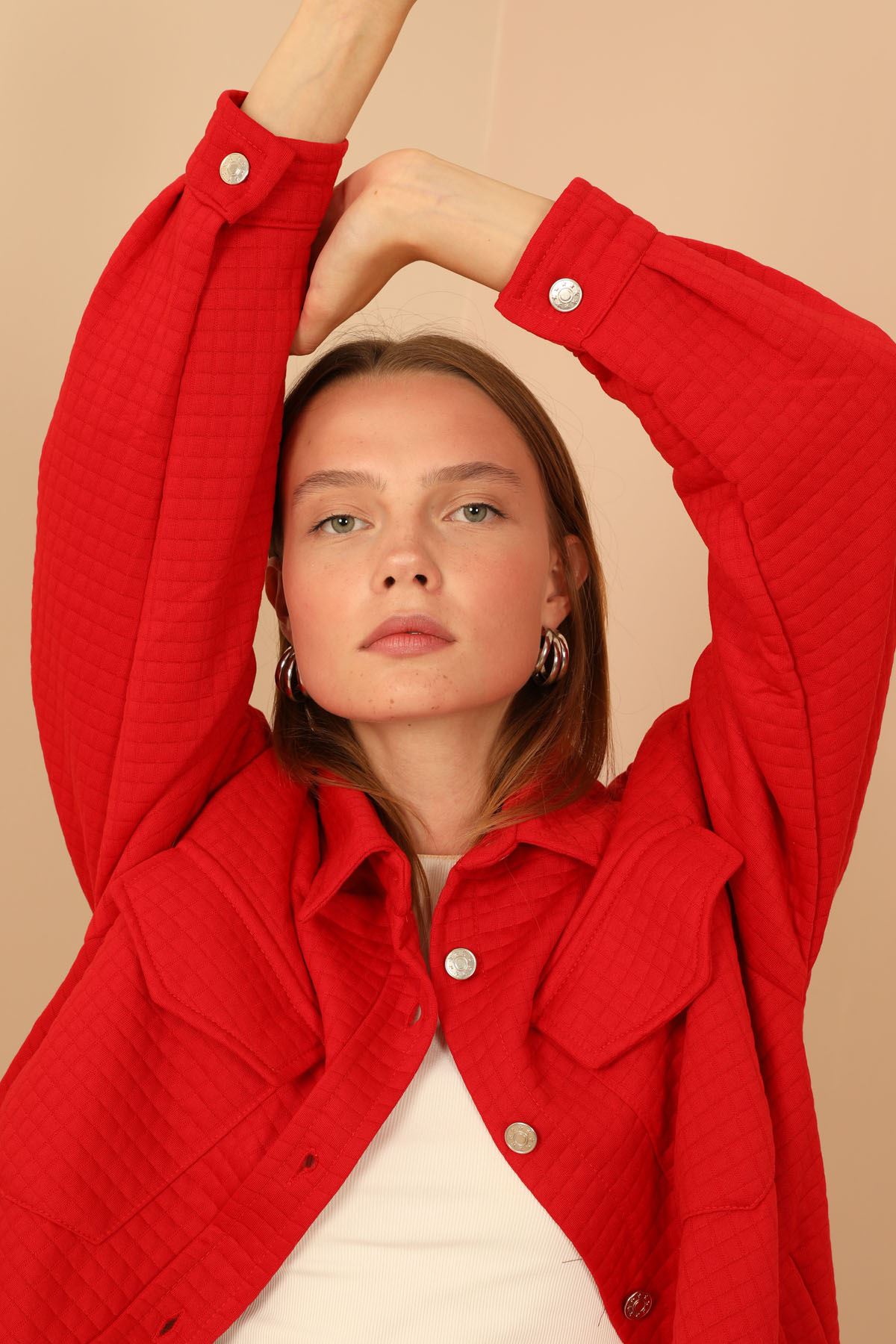 Quilted Fabric Shirt Collar Below Hip Oversize Buttoned Women Jacket - Red