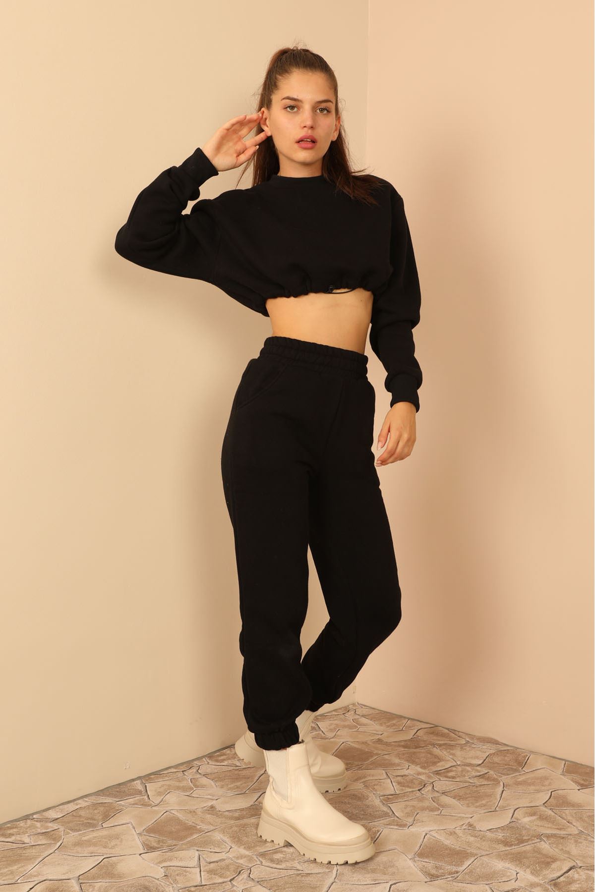 Şardonlu 3 İplik Kumaş Uzun Kol  Kadın Sweatshirt-Siyah