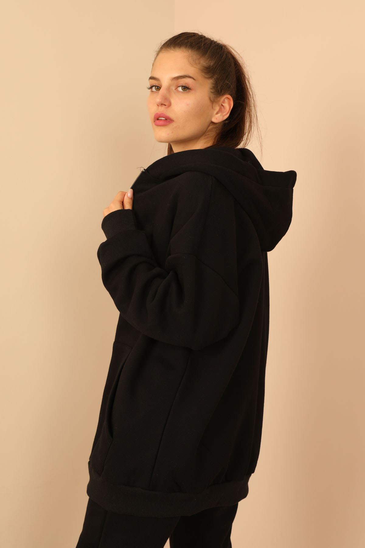 Third Knit With Wool İnside Fabric Hooded Below Hip Oversize Women Sweatshirt With Zip - Black