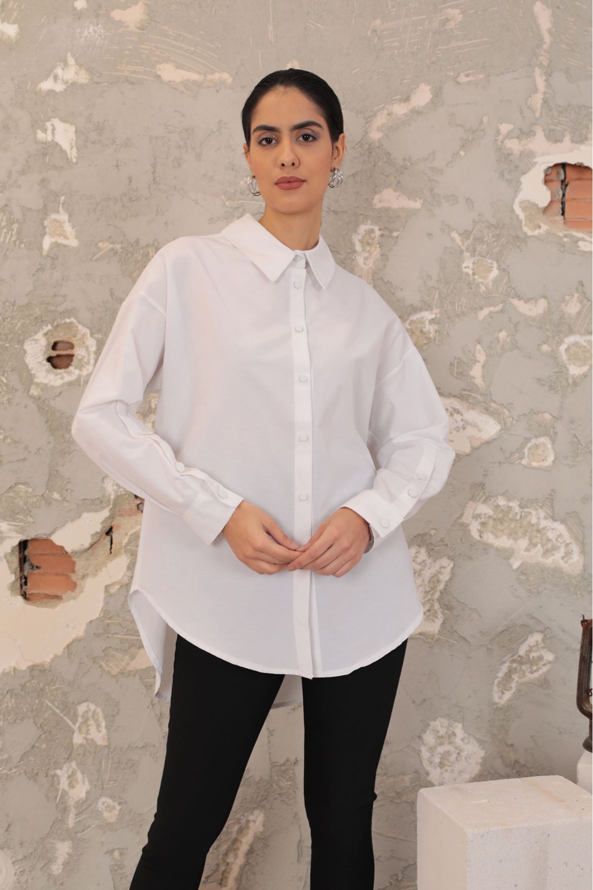 Женская рубашка Roba с мягкими рукавами и пуговицами на спине-Белый
