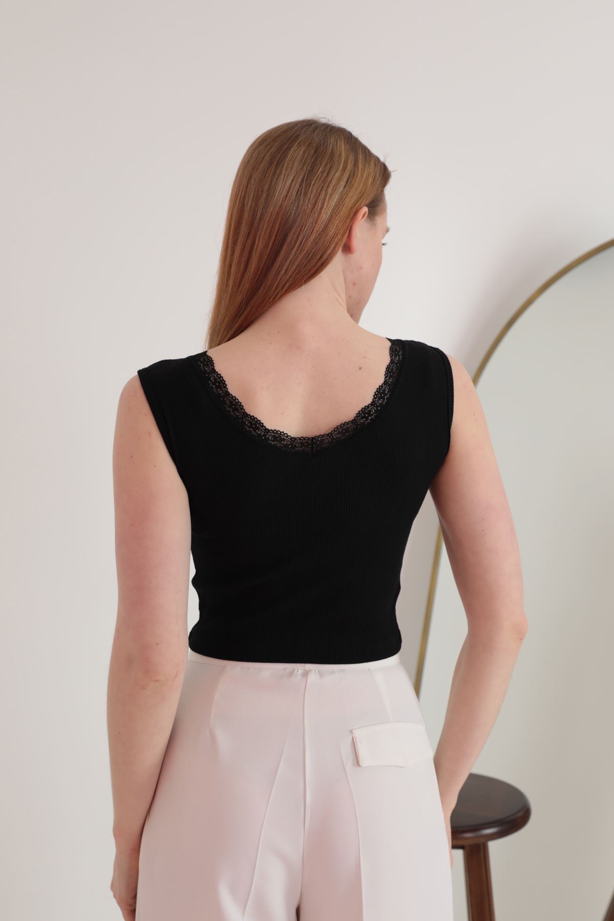 Camisole Fabric Front Back V-Neck Lace Women's Crop-Black