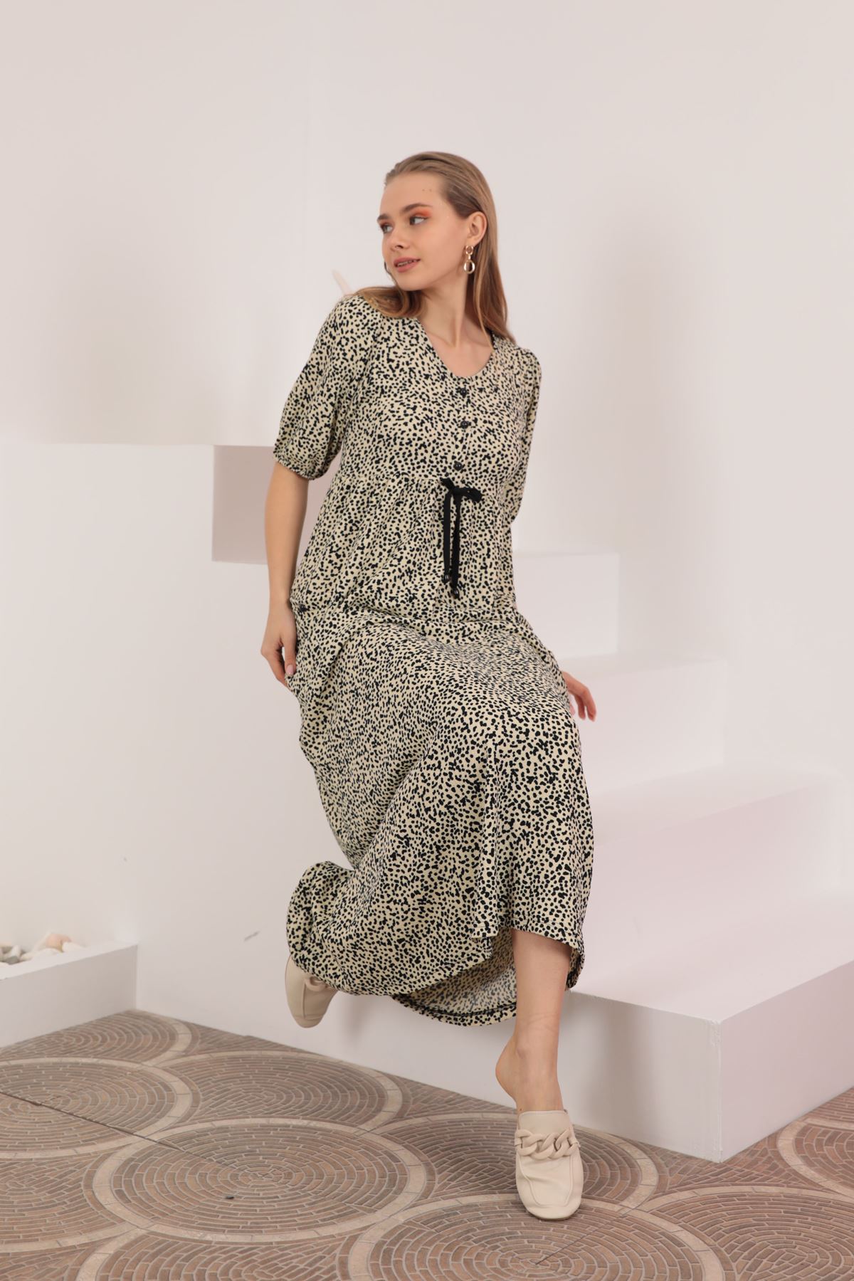 Örme Bürümcük Kumaş Düğme Detay Kadın Desenli Elbise-Bej