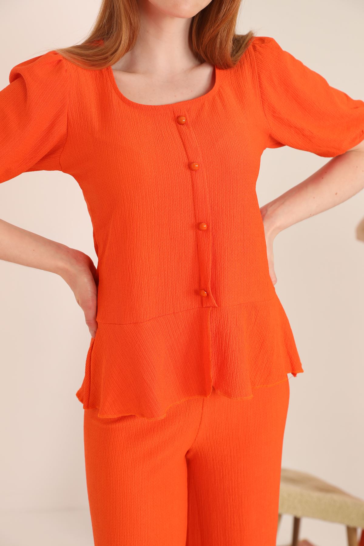 Bürümcük Kumaş Düğme Detay Altı Volanlı Bluz Kadın Takım-Oranj