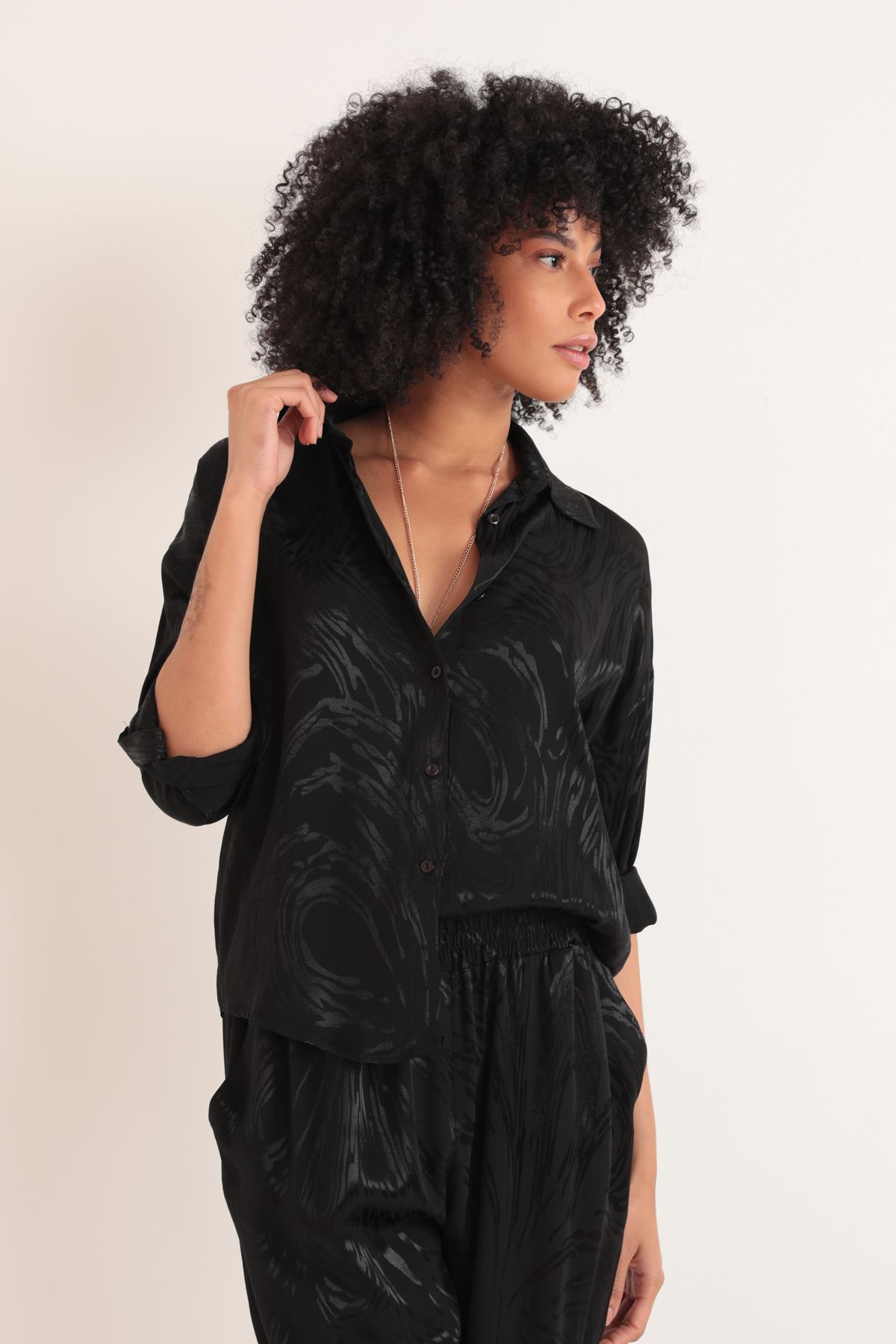 Jacquard Fabric Women Shirt-Black