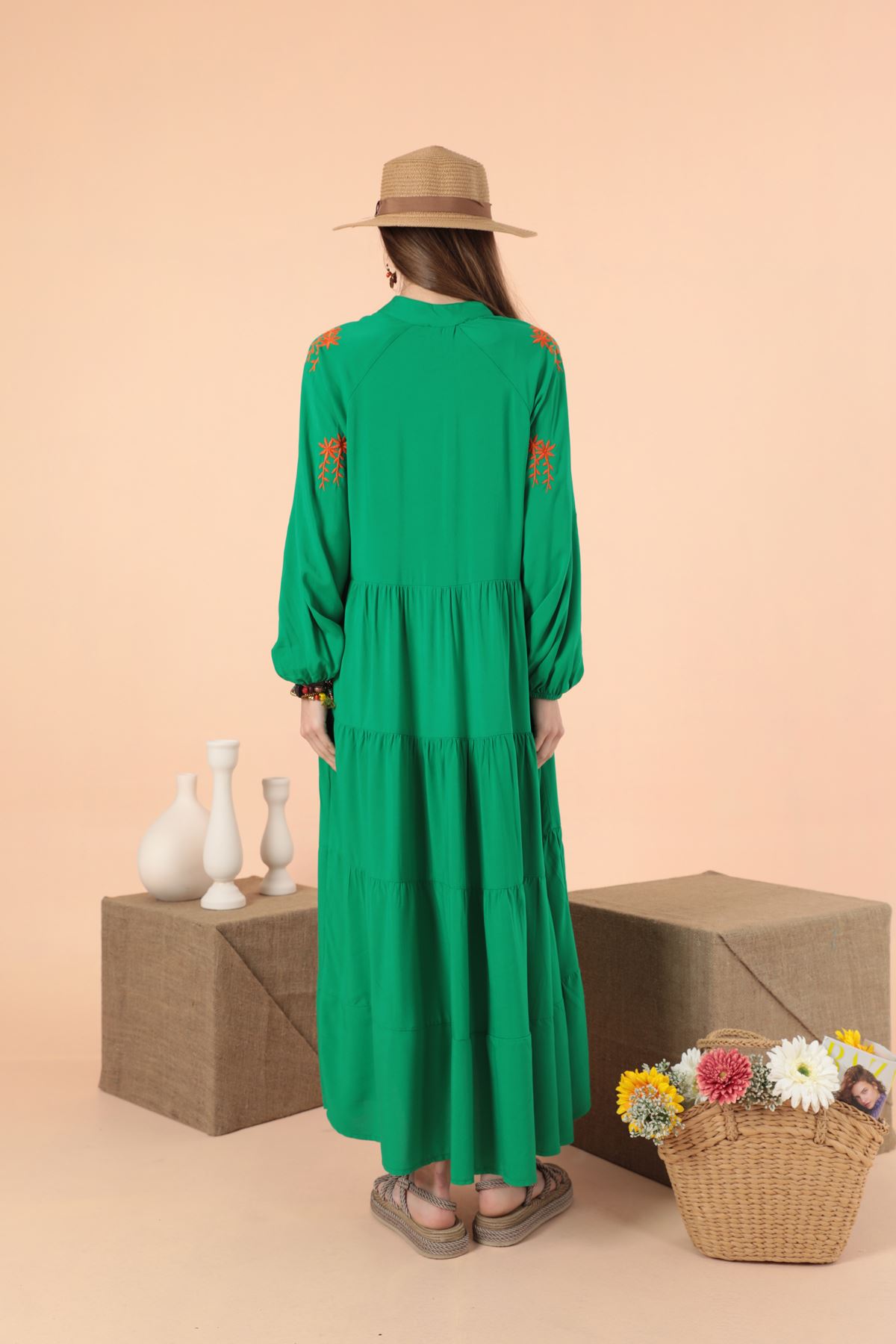 Viskon Kumaş Çıtır Nakış Desen Uzun Elbise-Yeşil/Siyah