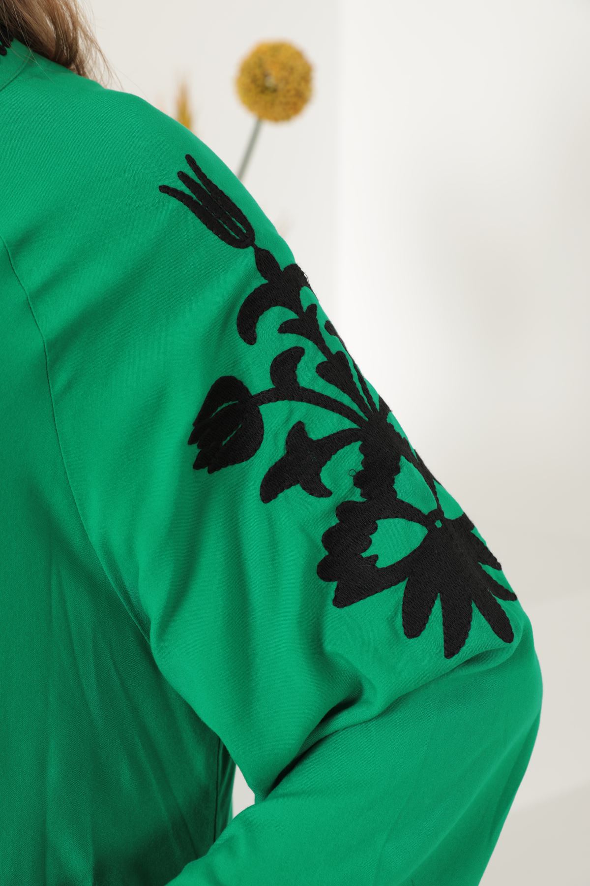 Collar And Sleeve Embroidery Long Viscose Dress-Green/Black
