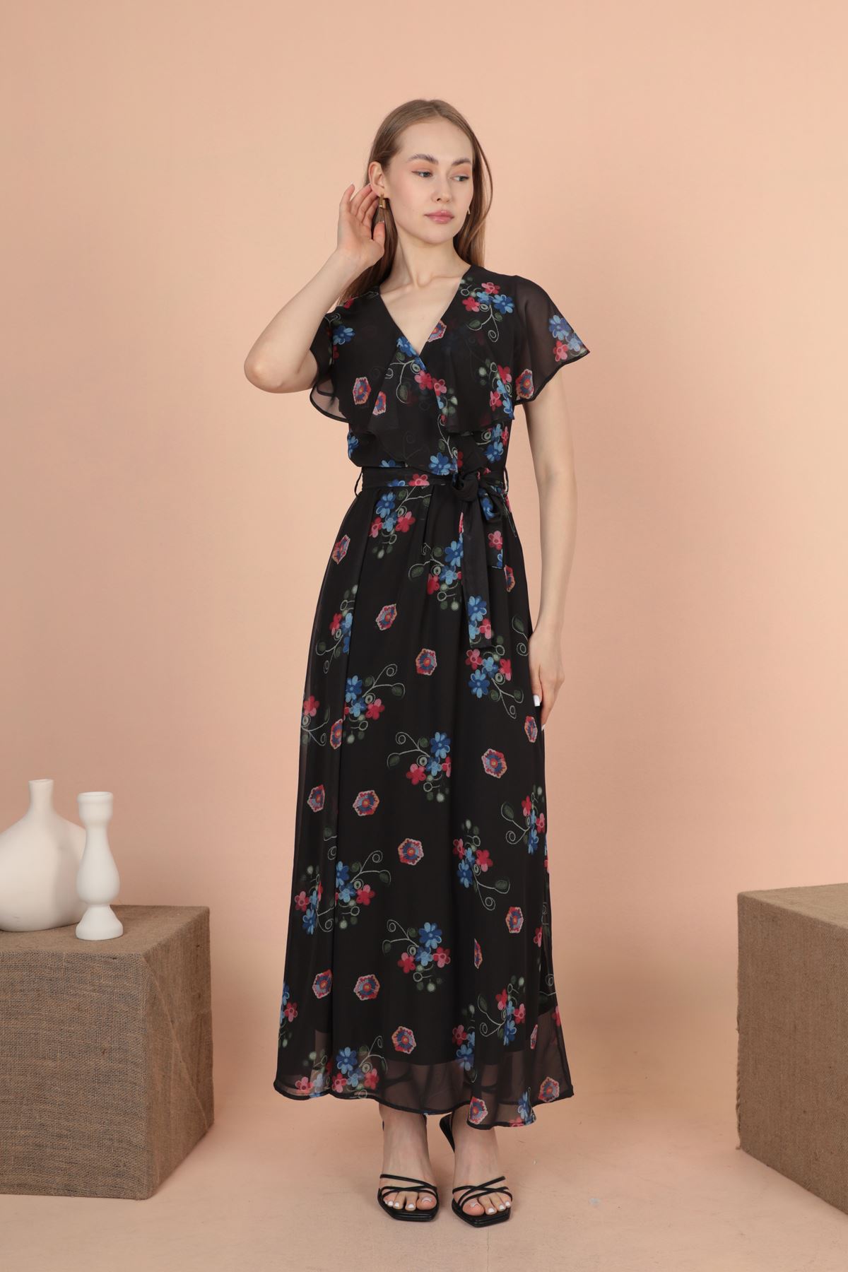 Chiffon Fabric Embroidery Patterned Aller Women's Dress-Black