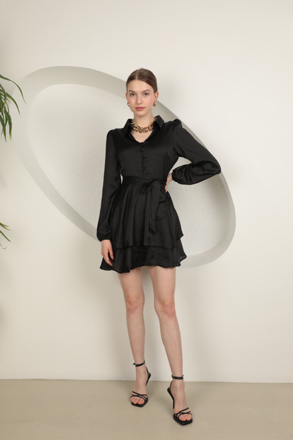 Saten Kumaş Eteği Katlı Kadın Mini Kadın Elbise-Siyah