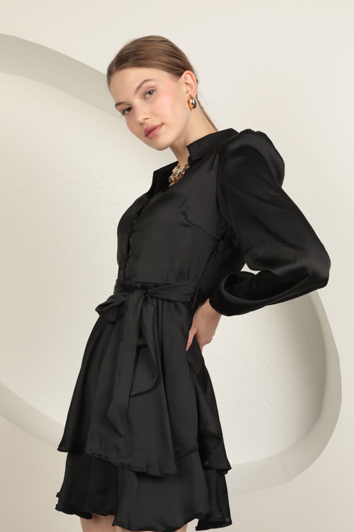 Saten Kumaş Eteği Katlı Kadın Mini Kadın Elbise-Siyah