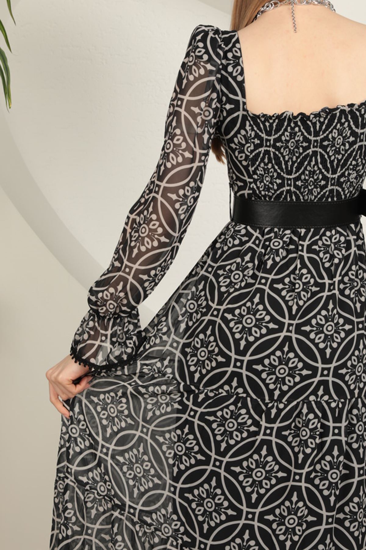 Şifon Kumaş Çiçek Desen Gipeli Kadın Elbise-Siyah