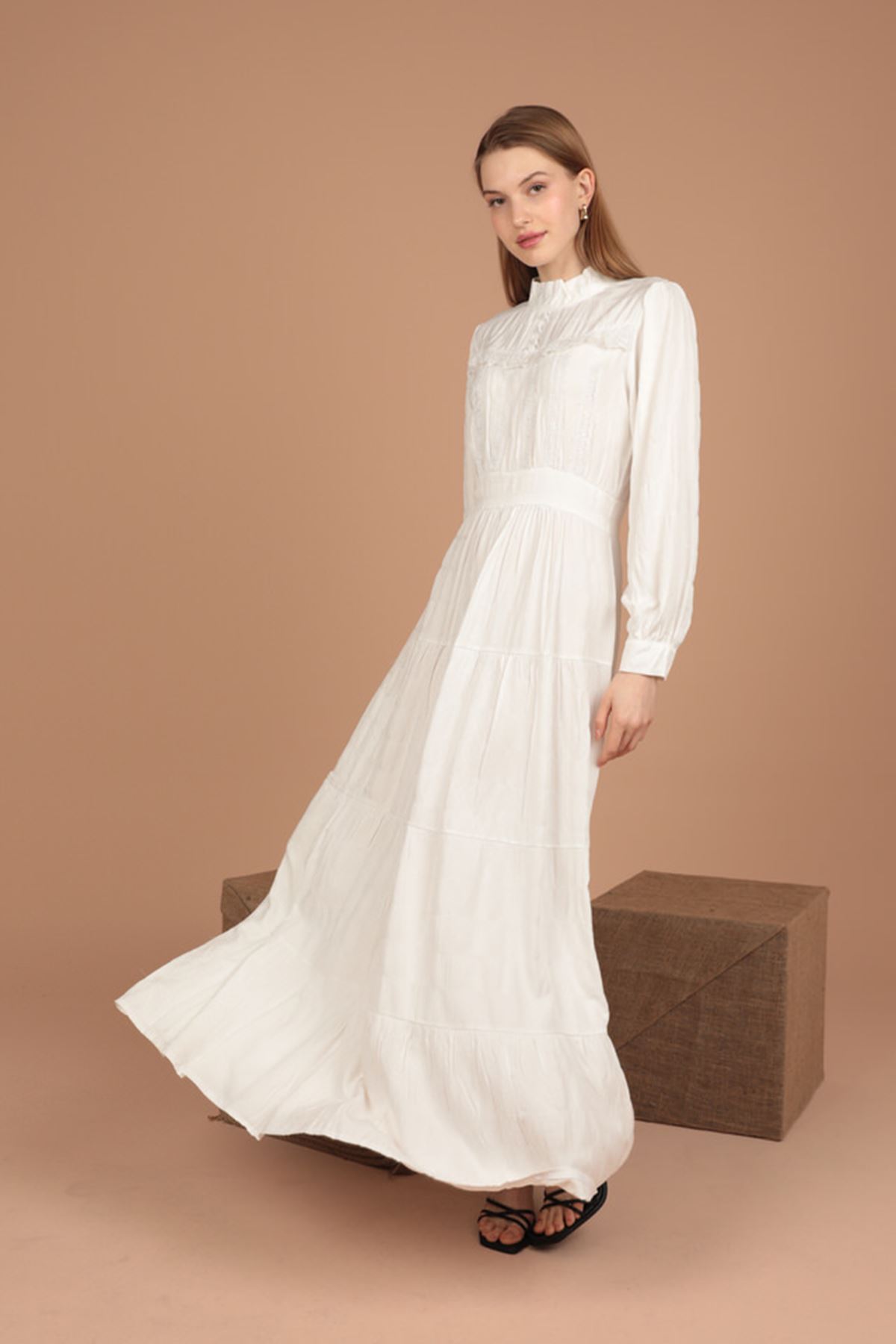 Toptan Keten Kumaş Dantelli Kadın Elbise-Beyaz