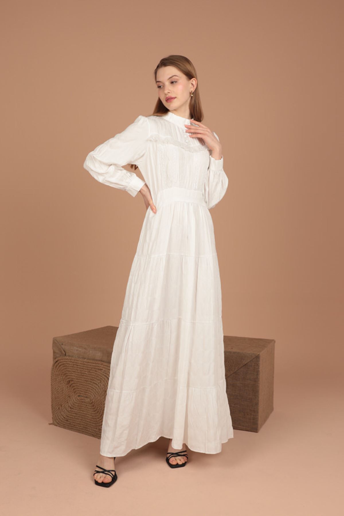 Toptan Keten Kumaş Dantelli Kadın Elbise-Beyaz