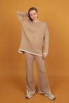 Women's Knitwear Suit with Line Detail-Light Brown