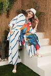 Женский костюм-сакс из вискозной ткани с узором попугая