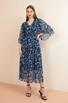 Женское платье миди из шифоновой ткани с открытыми плечами и оборками-Ярко синий